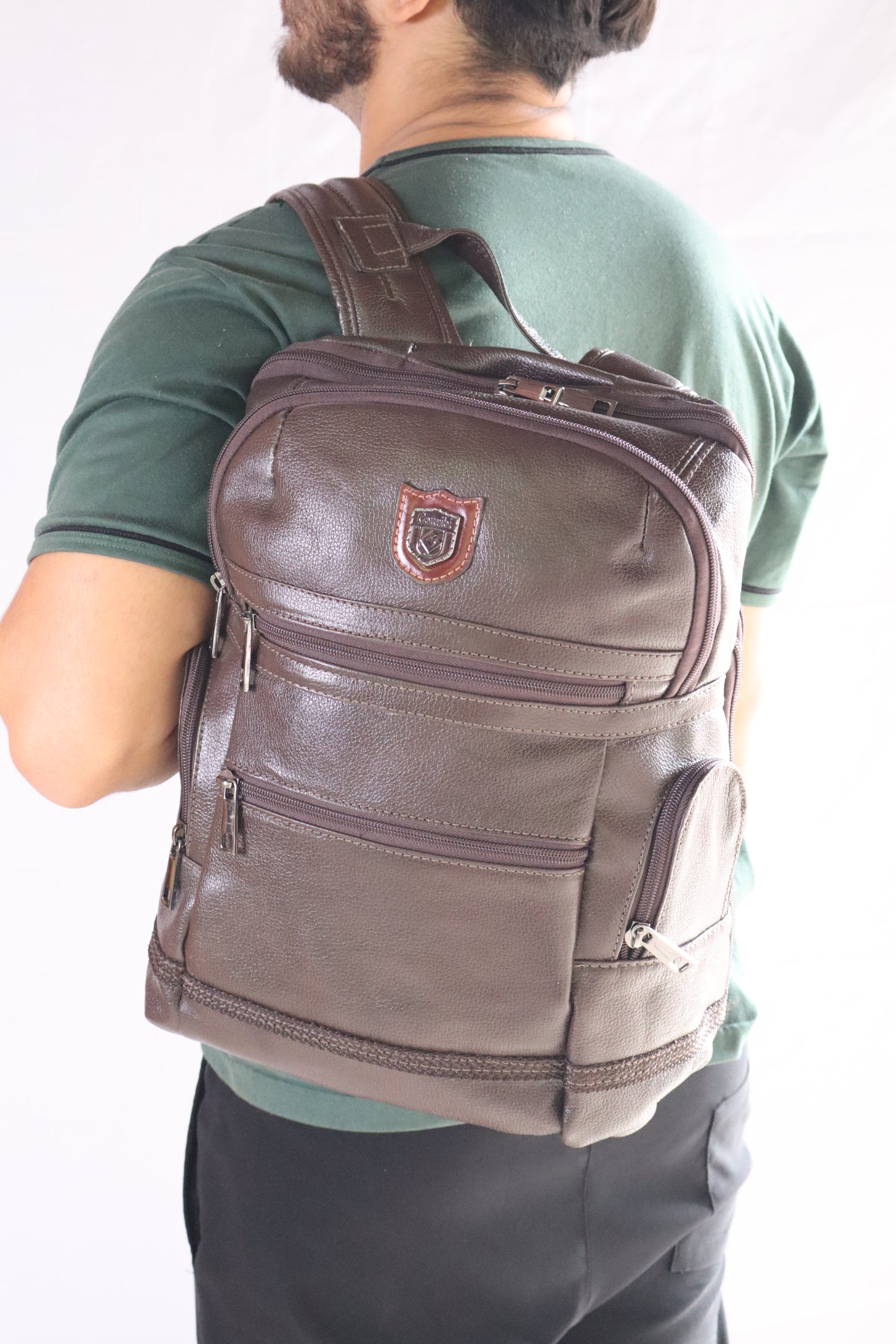 Mochila em Couro Legítimo Chicago